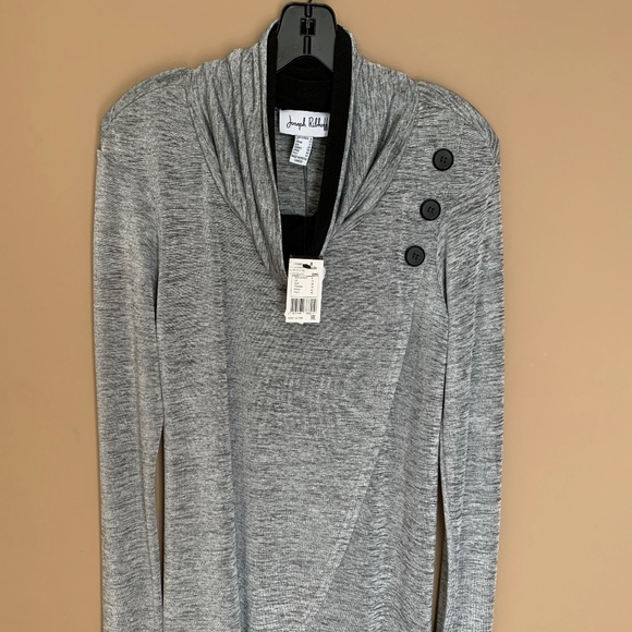 NWT Joseph Ribkoff silver gray long top in a flowing fabric Sz 8 - Picture 3 of 9